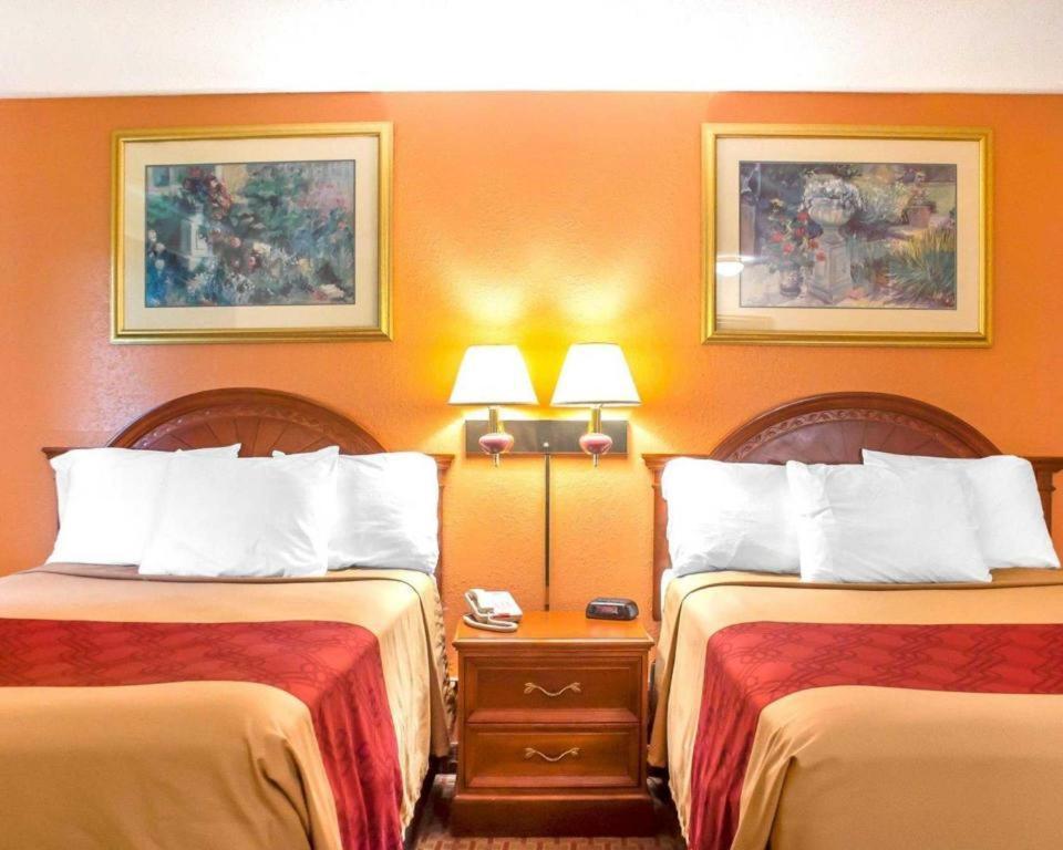 Econo Lodge Cuba I-86 Eksteriør billede