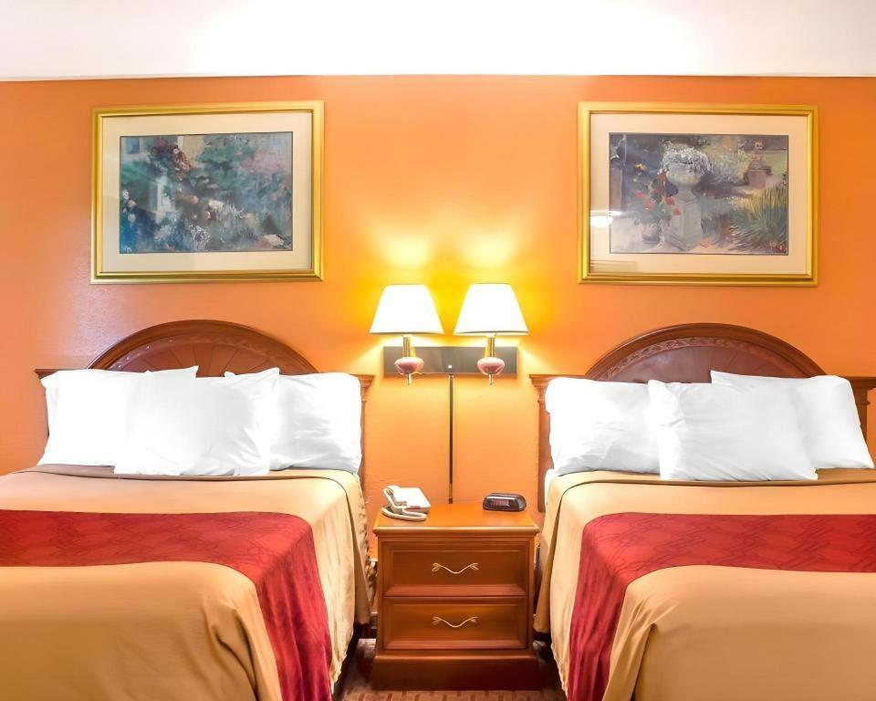 Econo Lodge Cuba I-86 Eksteriør billede