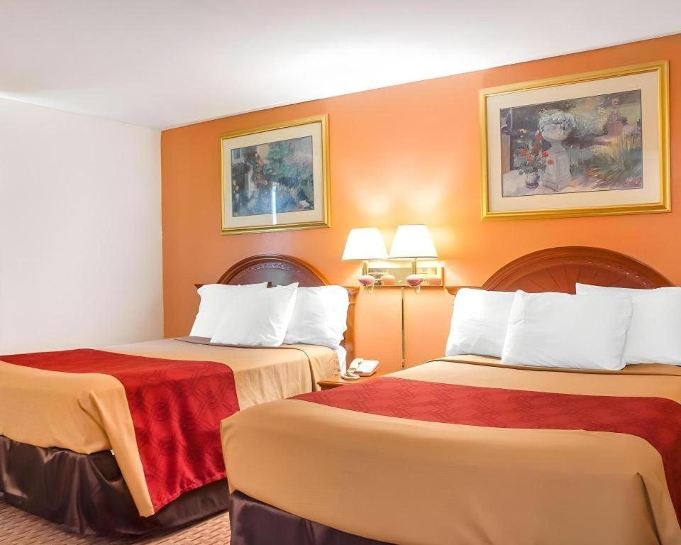 Econo Lodge Cuba I-86 Eksteriør billede